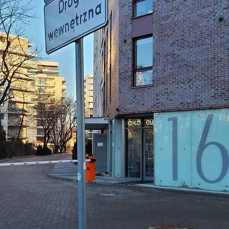 Wellsituated 1 Bedroom Condo In Warsaw Freeparking ภายนอก รูปภาพ