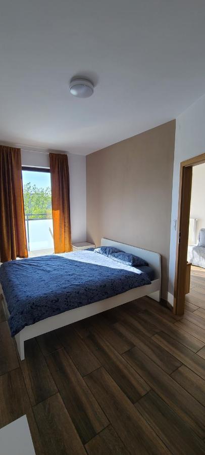 Wellsituated 1 Bedroom Condo In Warsaw Freeparking ภายนอก รูปภาพ