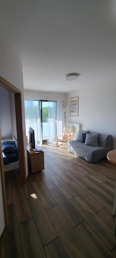 Wellsituated 1 Bedroom Condo In Warsaw Freeparking ภายนอก รูปภาพ