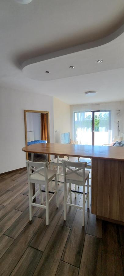 Wellsituated 1 Bedroom Condo In Warsaw Freeparking ภายนอก รูปภาพ