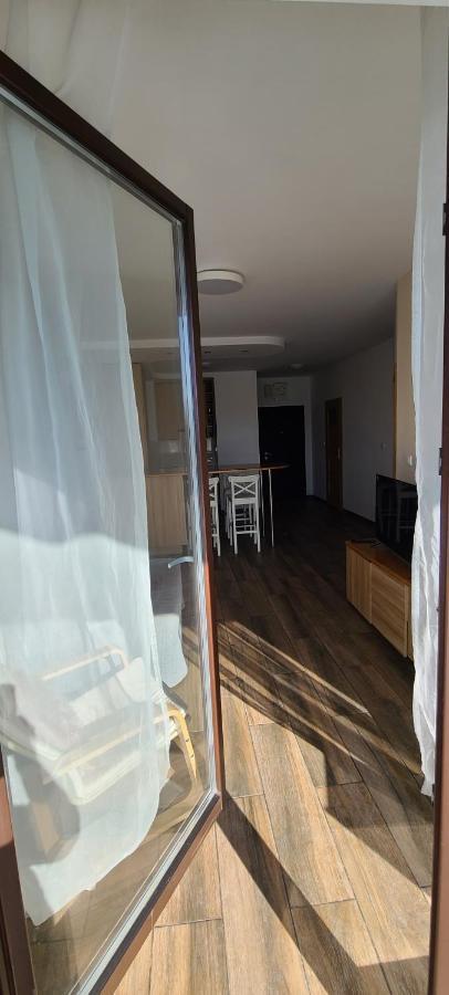 Wellsituated 1 Bedroom Condo In Warsaw Freeparking ภายนอก รูปภาพ
